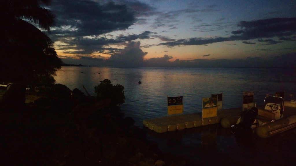 atardecer moorea café