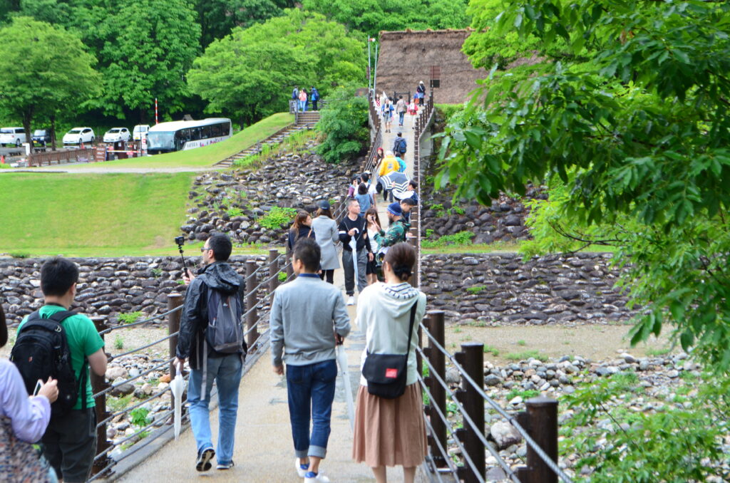 puente colgante shirakawa go