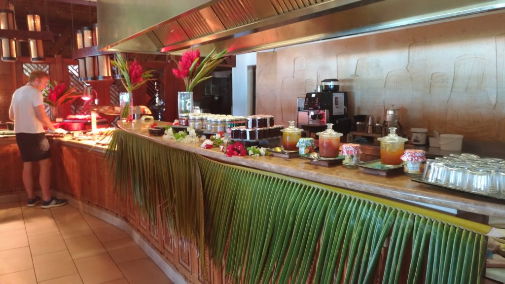 st regis bora bora desayuno