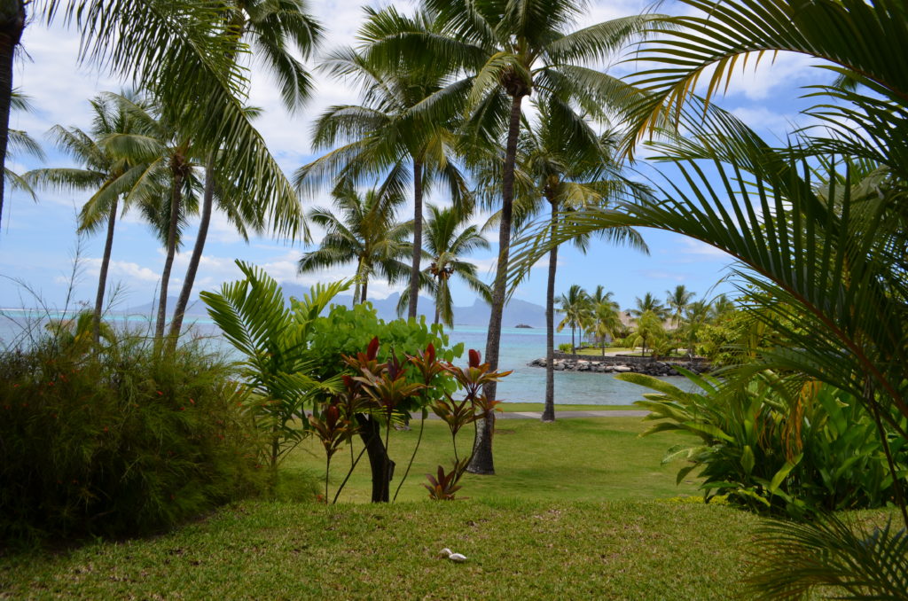 save money on a trip to bora bora