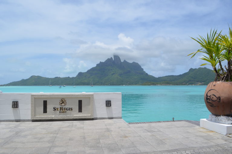 st regis bora bora llegada deck