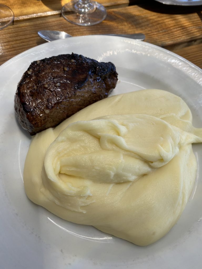 aligot y carne aubrac