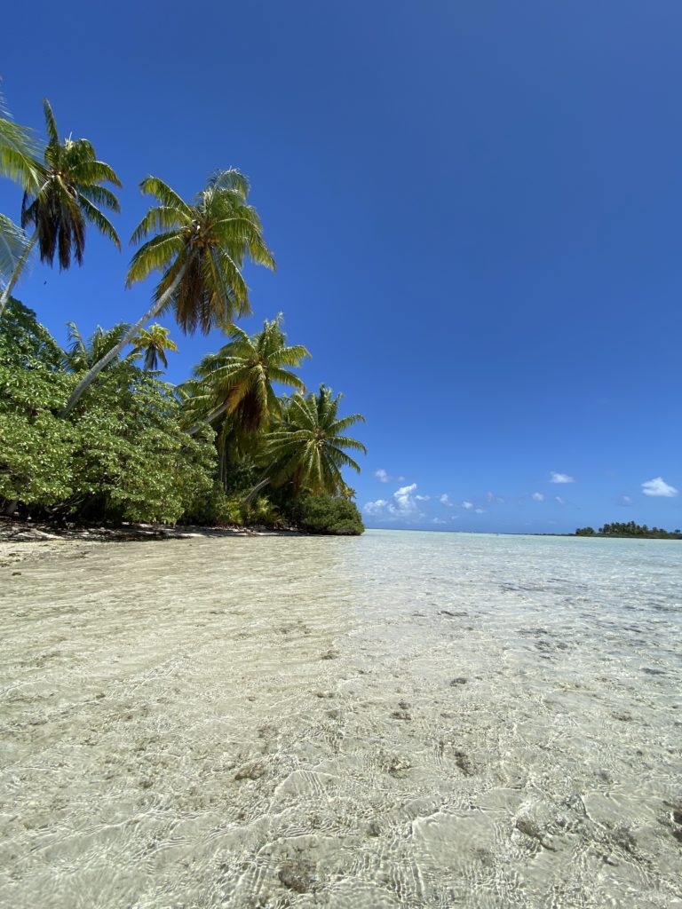 lagoon blue rangiroa