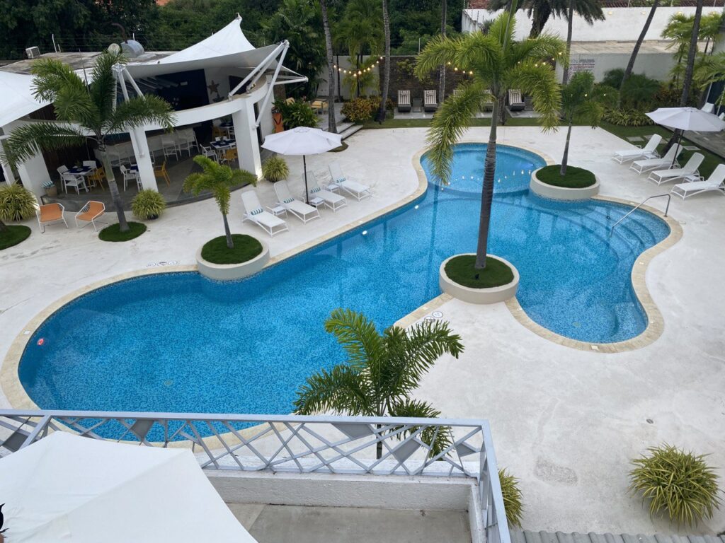 piscina h2otel playa el agua