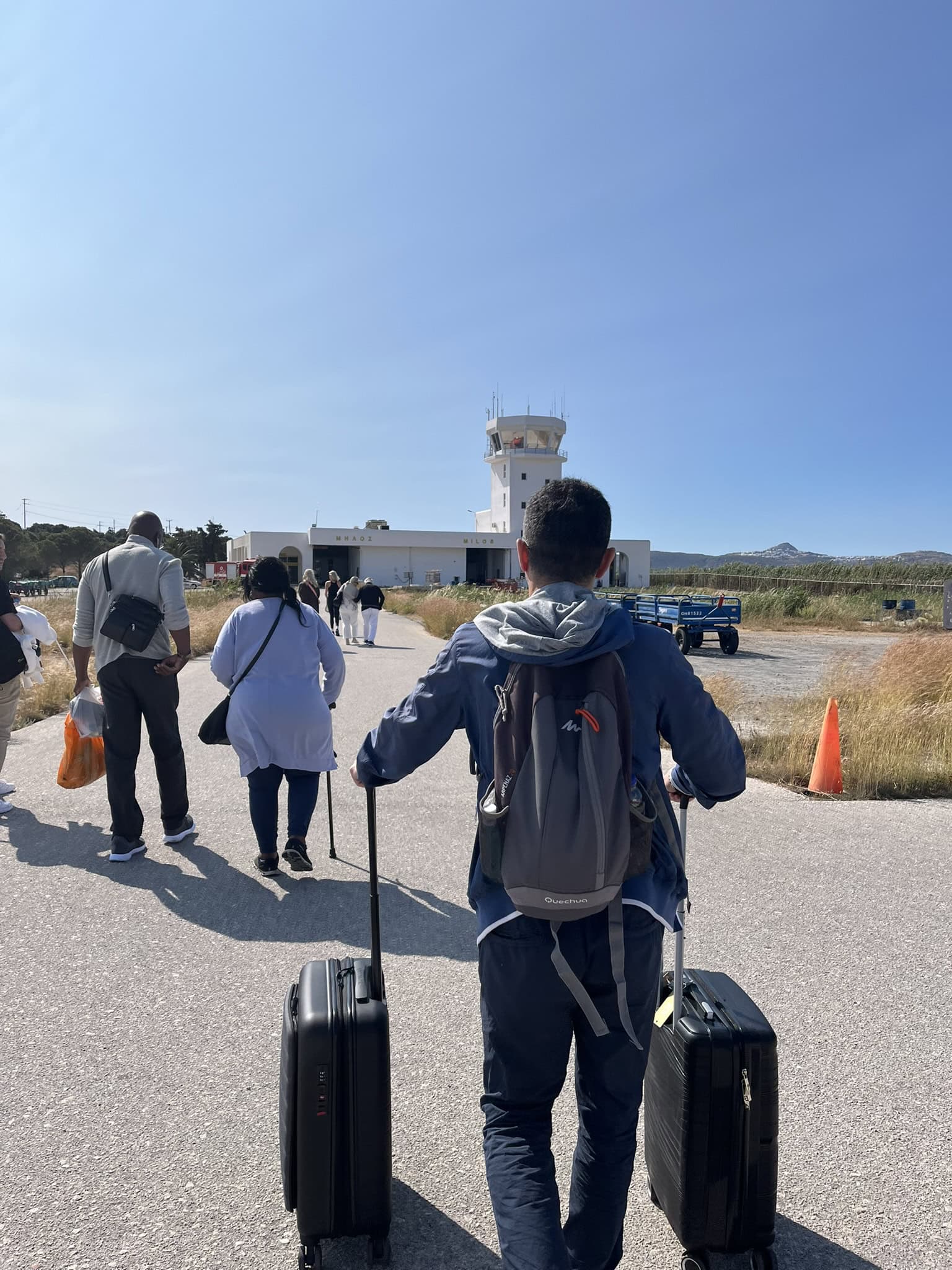 isla milos aeropuerto como llegar a milos